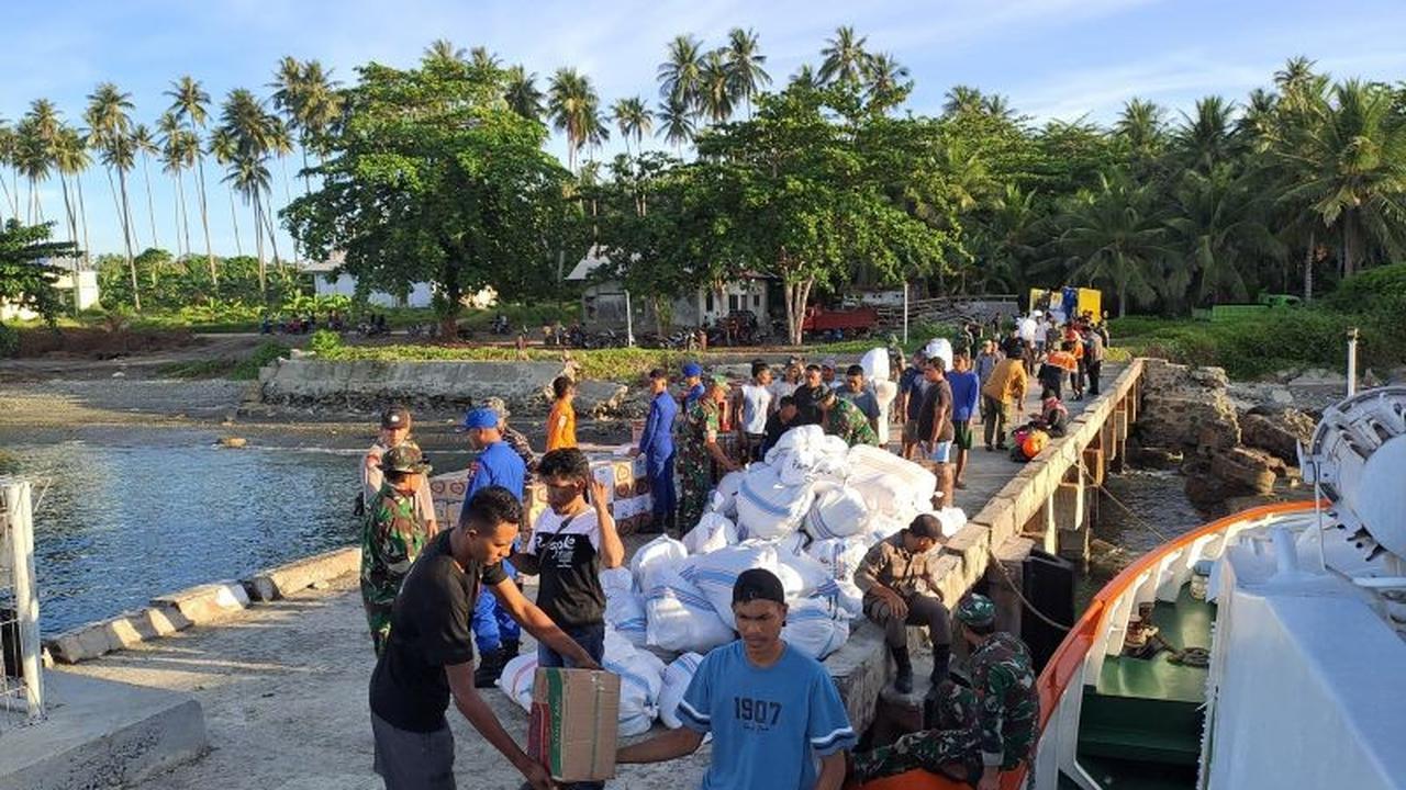 Pemprov Malut Salurkan Bantuan Korban Gempa Ternate dari Wapres Gibran ke Pulau Batang Dua
