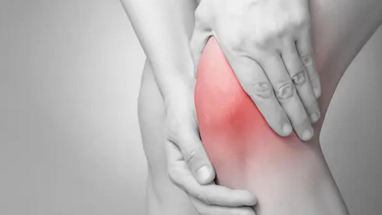 Bingung Bedakan Rematik dan Asam Urat? Kenali Perbedaan Gejala dan Penyebabnya!