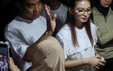 FOTO: Gaya Gibran dan Istri Blusukan ke Pasar Rawasari, Penampilan Cantik Selvi Jadi Pusat Perhatian