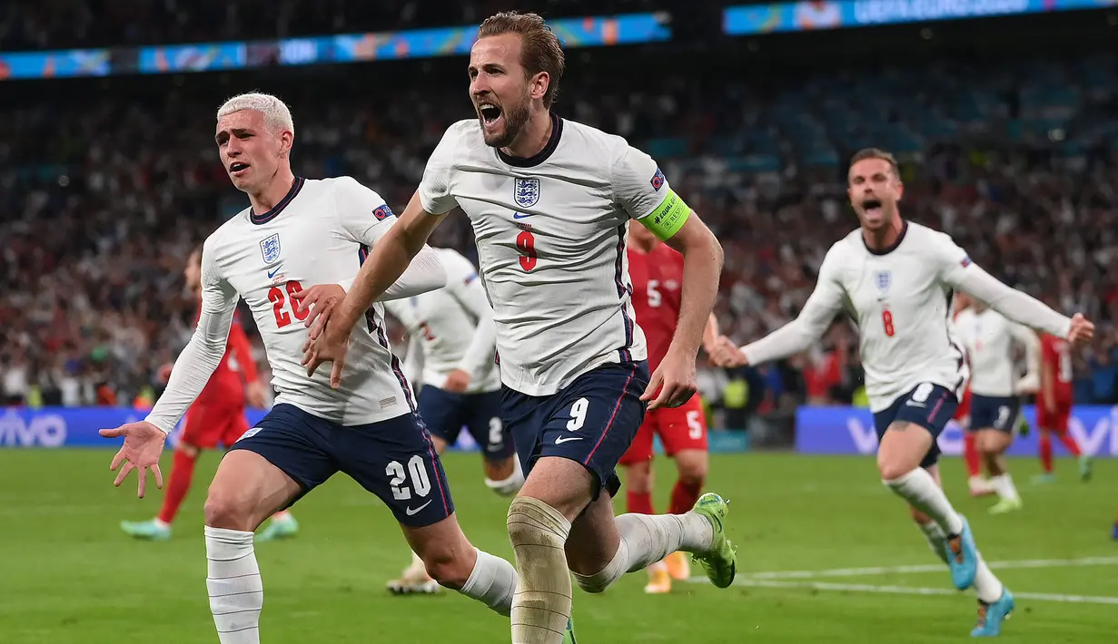 <p>Gareth Southgate telah membuat keputusan cemerlang untuk memanggil penyerang-penyerang top ke skuad Inggris untuk Piala Dunia 2022 nanti. Nama-nama seperti Harry Kane, Phil Foden, Raheem Sterling, Mason Mount, Jack Grealish, dan Bukayo Saka akan menjadi opsi pertama pelatih 52 tahun tersebut. Namun selain itu masih ada amunisi cadangan di Marcus Rashford, Jadon Sancho, Jarrod Bowen, dan Tammy Abraham. (AFP/Laurence Griffiths)</p>