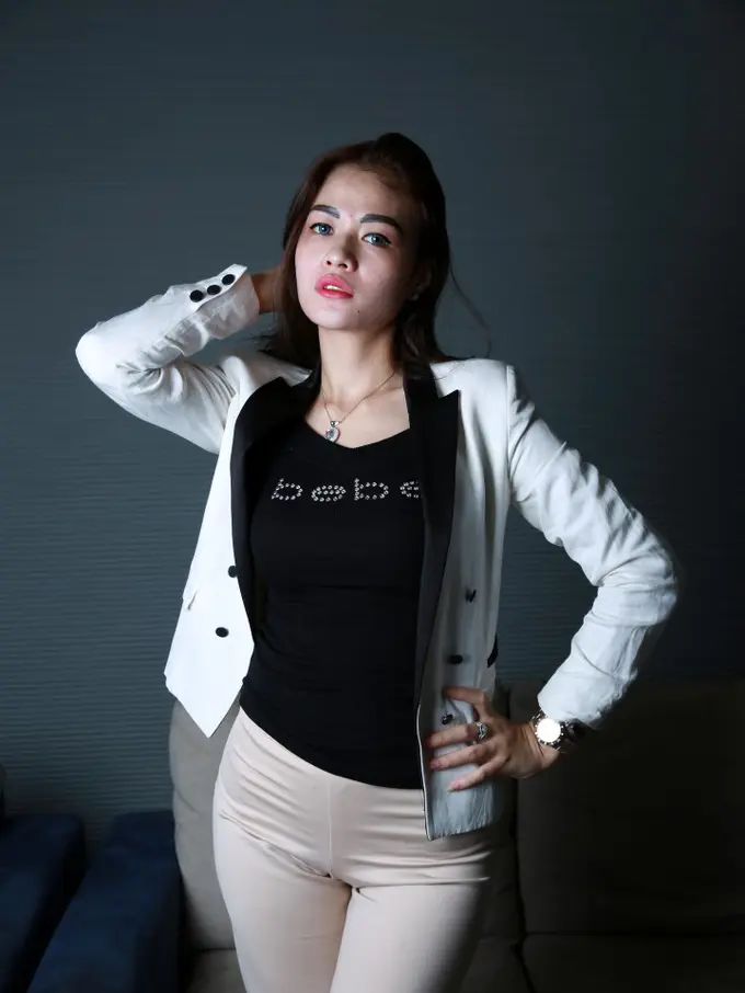 [Bintang] Hesty Klepek Klepek