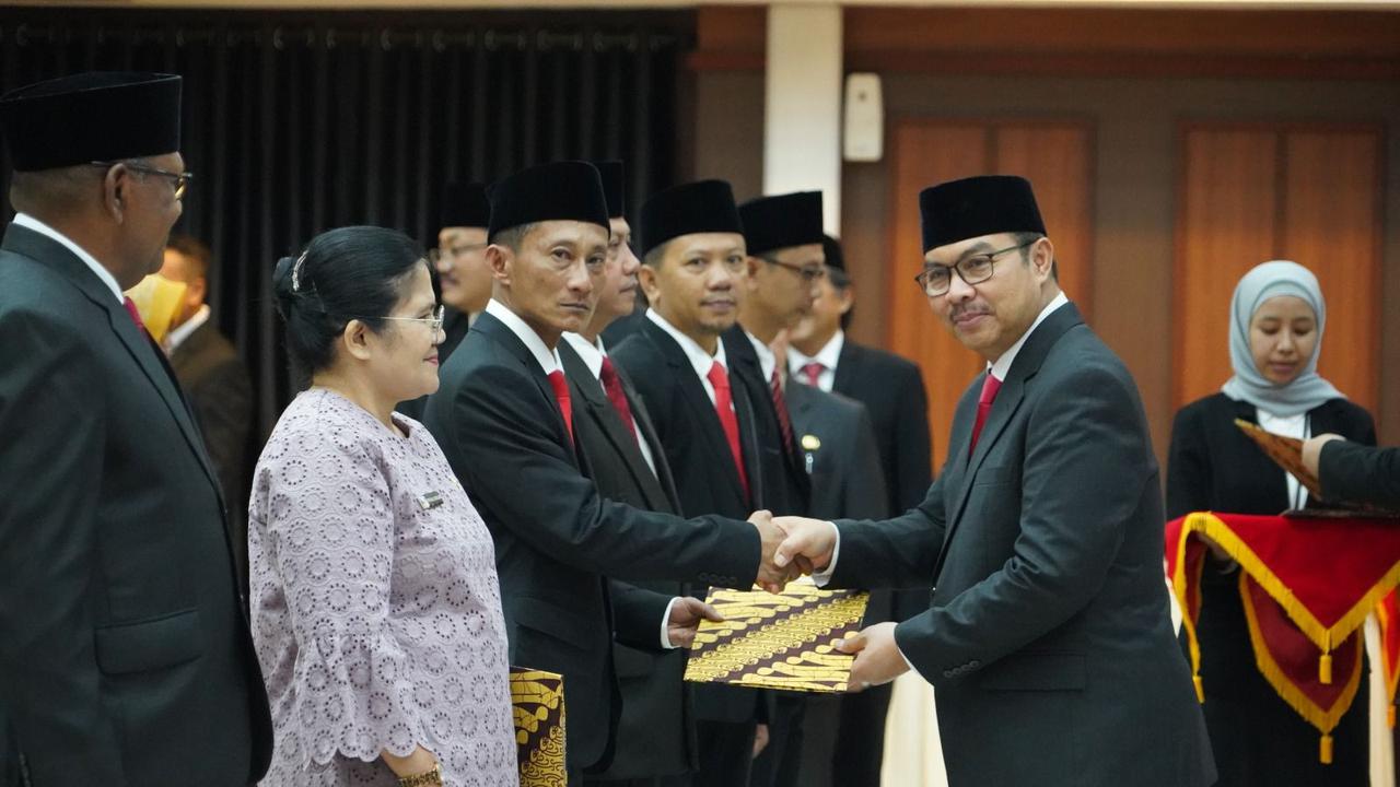 Kepala Perwakilan BKKBN Provinsi Kalimantan Barat Victor Palimbong (Istimewa)