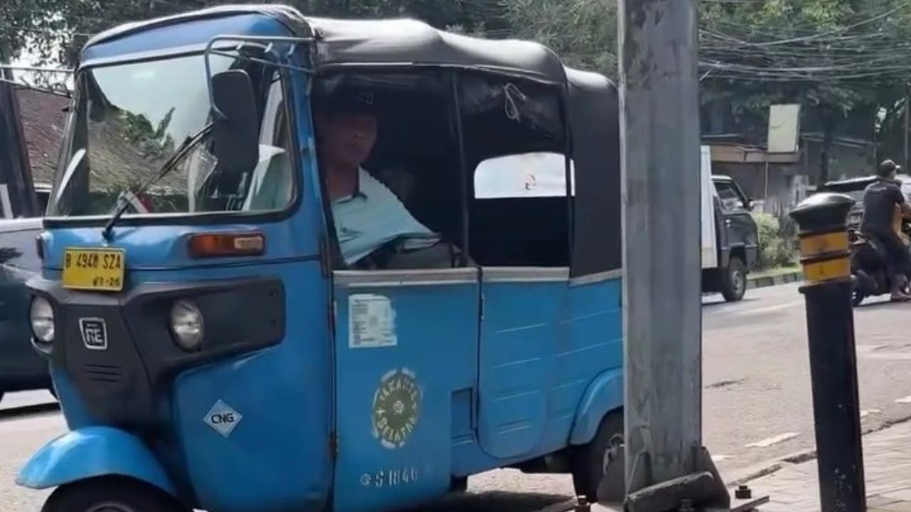 Ojol Sulit Didapat saat Jakarta Banjir dan Macet, Bajaj Kembali Primadona