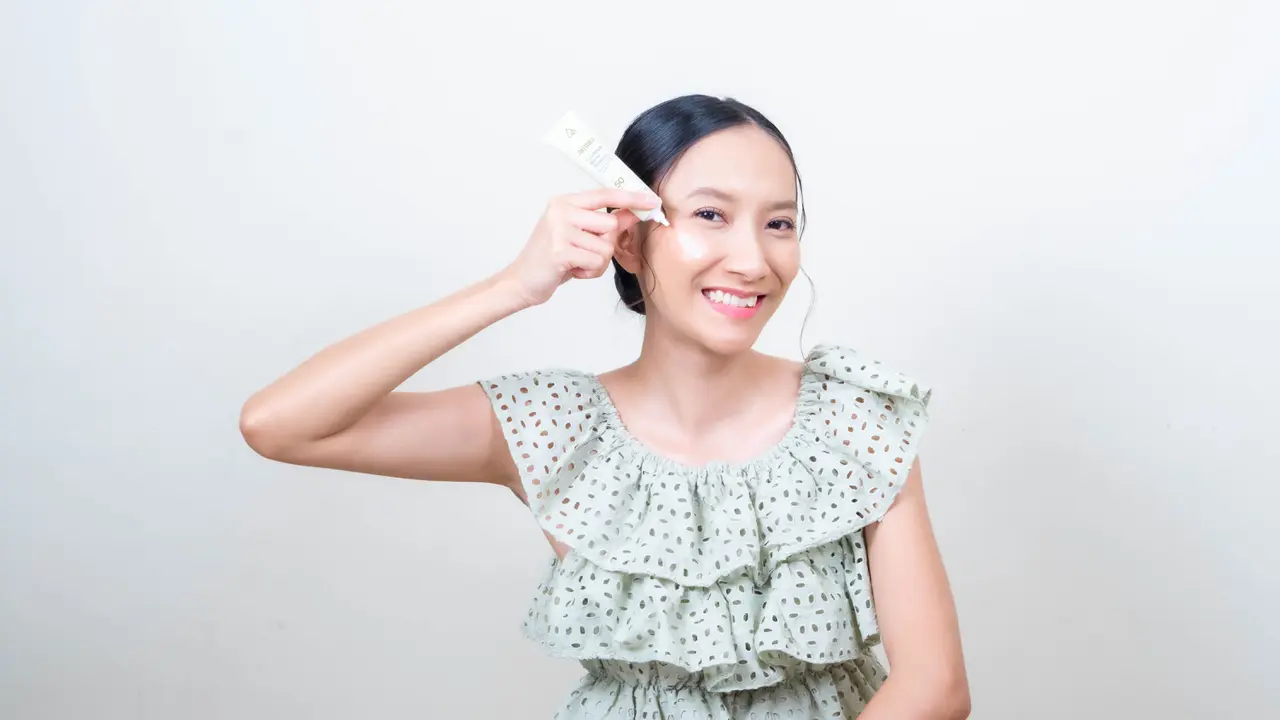 Sunscreen Triple Brightening Agents