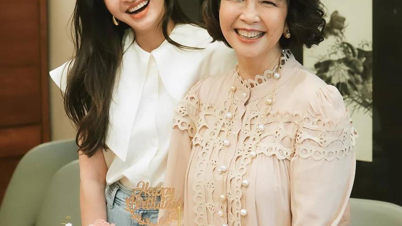 8 Potret Ulang tahun Ibunda Raline Shah, Kecantikannya Disorot - Bukan Sosok Sembarangan