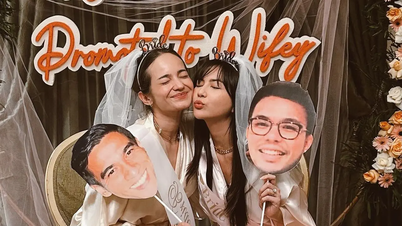 Potret Enzy Storia dan Jessica Mila saat diberi surprise bridal shower.