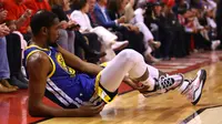 Forward Golden State Warriors Kevin Durant terkena cedera Achilles pada gim lima NBA Finals. (AFP/Gregory Shamus)