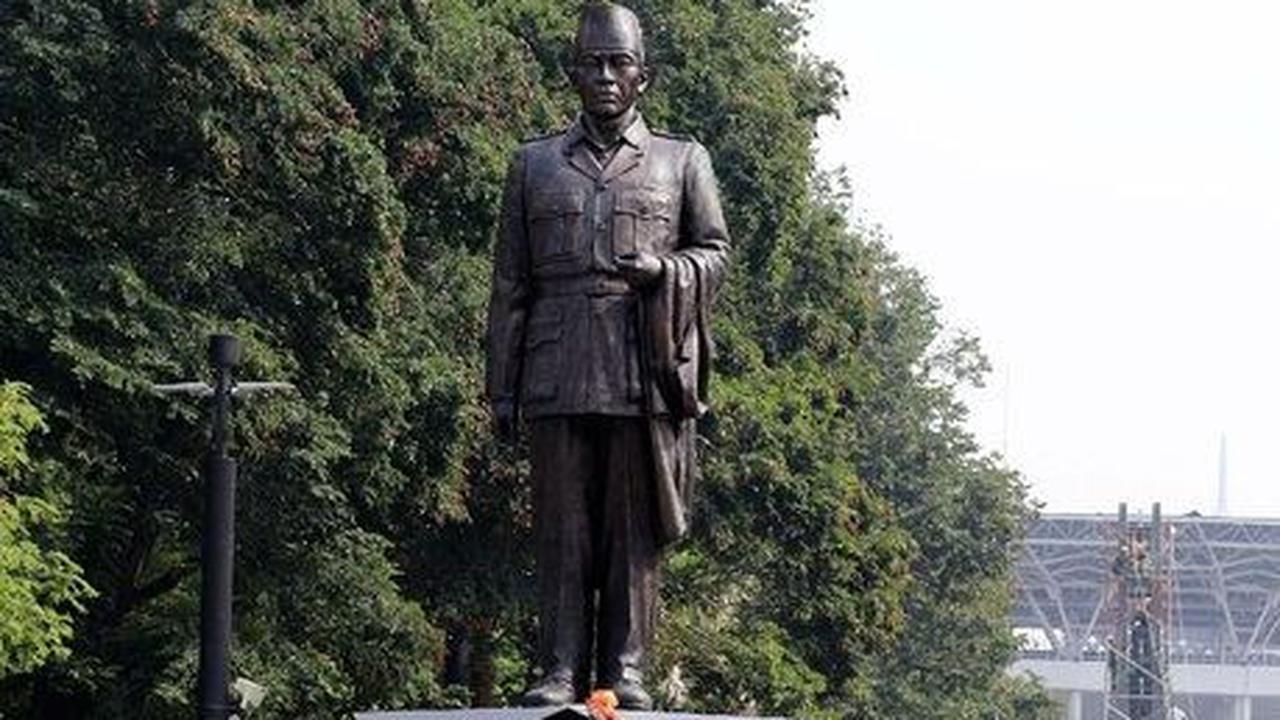 Patung Sukarno di Pintu 5 Kawasan Stadion Gelora Bung Karno<br>