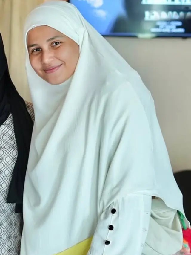 Yunita Siregar Umroh