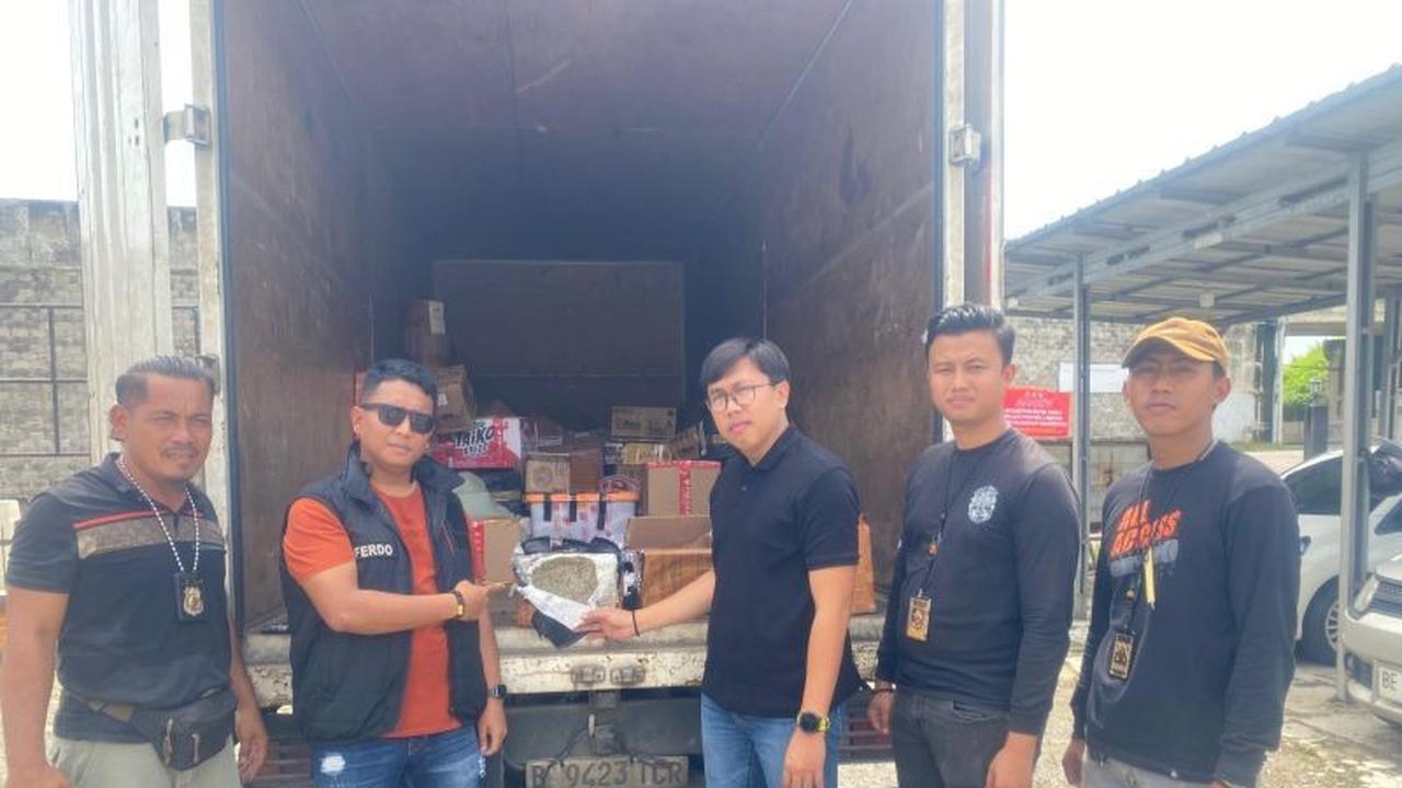 Polisi Gagalkan Penyelundupan Ganja Antarprovinsi 3 Kg di Pelabuhan Bakauheni