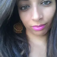 Wanita ini lahir tanpa vagina dan sempat diejek oleh kekasihnya. Ia pun melakukan operasi untuk mendapatkan vagina menggunakan kulit ikan. (Sumber Foto: The Sun)