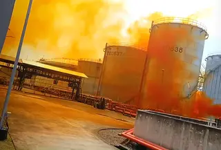 Gas Kimia PT Vopak Diduga Bocor (Yandhi Deslatama/Liputan6.com)