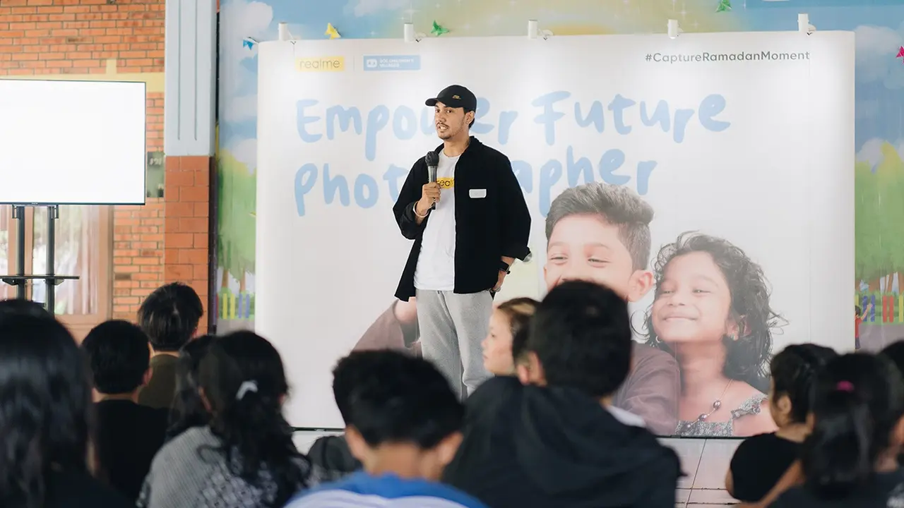Realme Bersama SOS Children’s Villages membekali anak muda melalui Workshop Fotografi “Empower Future Photographer." (Realme Indonesia)