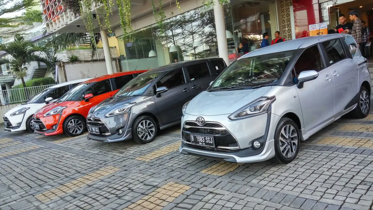 Toyota Sienta