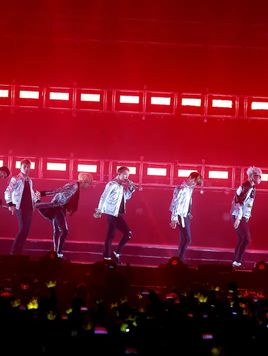 Disampaikan sendiri oleh pihak penyelengggara bahwa  BigBang tampil dengan kekuatan penuh untuk memuaskan hasrat para penggemarnya yang memang sudah tak sabar menunggu kehadiran mereka. (Wimbarsana/Bintang.com)