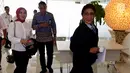 Menteri Kelautan dan Perikanan Susi Pudjiastuti dan Dirut Pertamina Nicke Widyawati jelang keterangan pers terkait tumpahan minyak di Kementerian Kelautan dan Perikanan, Kamis (1/8/2019). Tumpahan minyak spill terjadi laut pantai utara Karawang. (Liputan6.com/Johan Tallo)