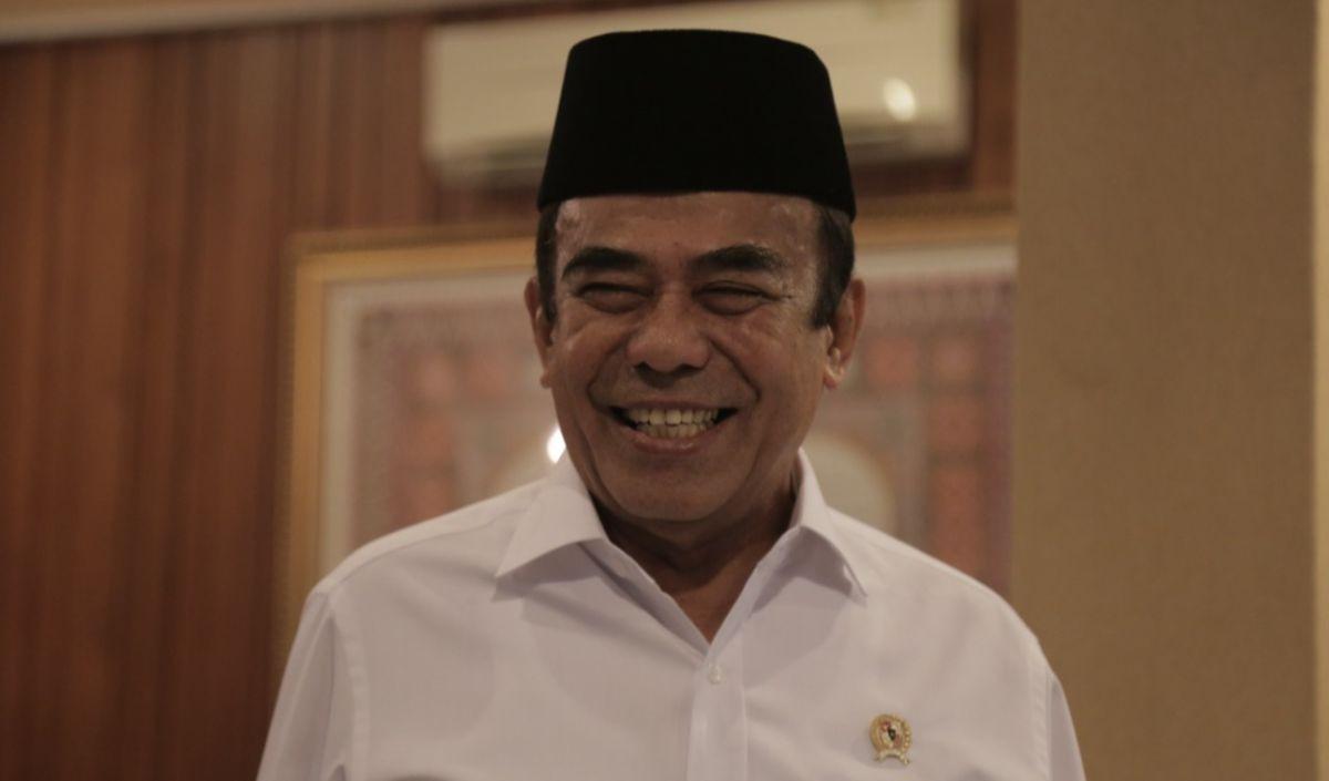 Fachrul Razi akui dirinya dipecat karena menolak pembubaran ormas Front Pembela Islam atau&nbsp;FPI.&nbsp;<br>