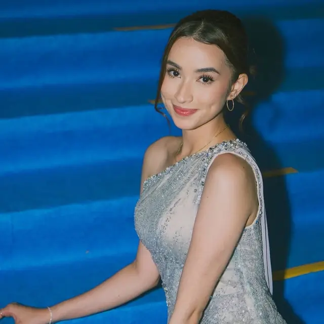 6 Potret Nadia Raisya di SCTV Awards 2024, Netizen Ramai Tag Marselino Ferdinan