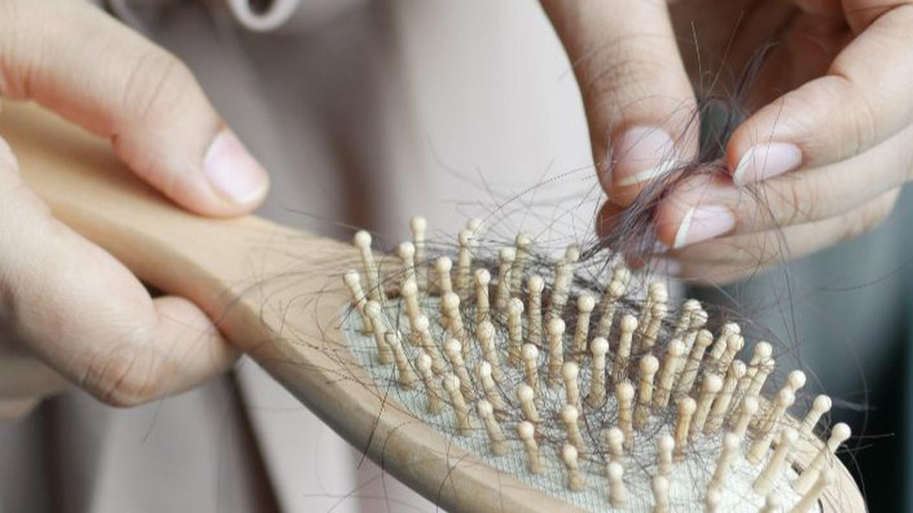 3 Cara Bersihkan Sisir Rambut, Kulit Kepala Jadi Lebih Sehat