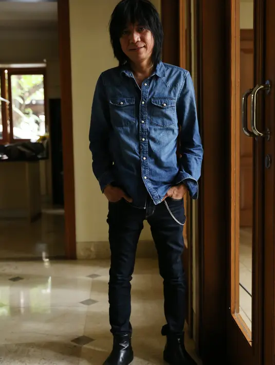 Selain sudah mendapat pendonor ginjal, usia Alanis yang masih kecil membuatnya menolak keinginan anak semata wayangnya itu. (Galih W. Satria/Bintang.com)