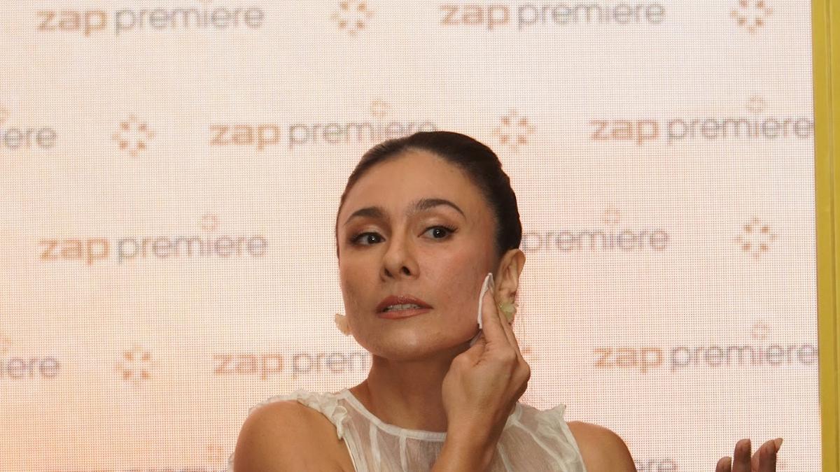 Tak Bisa Hilang 100%, Fakta Sebenarnya Tentang Perawatan Wajah Bopeng Seperti yang Dialami Wulan Guritno