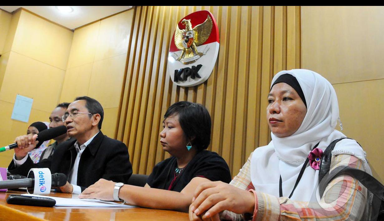 Migrant Care mendatangi kantor KPK terkait pungli di Bandara Soekarno-Hatta (Liputan6.com/Andrian M Tunay)