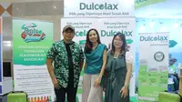 Ki:ka: Travel Blogger Awan Yuliawan, Head of Marketing Consumer Healthcare Sanofi Indonesia, Adisti Nirmala, Category Manager Consumer Healthcare Sanofi Indonesia, Yosephine Carolline.