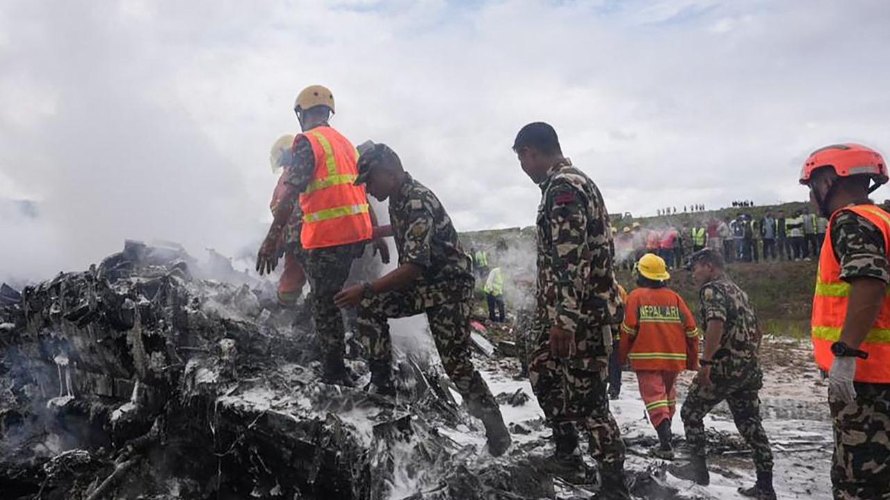 Insiden paling mematikan terjadi pada tahun 1992 ketika sebuah pesawat Pakistan International Airlines menabrak lereng bukit saat mendekati Kathmandu, menewaskan 167 orang.&nbsp;