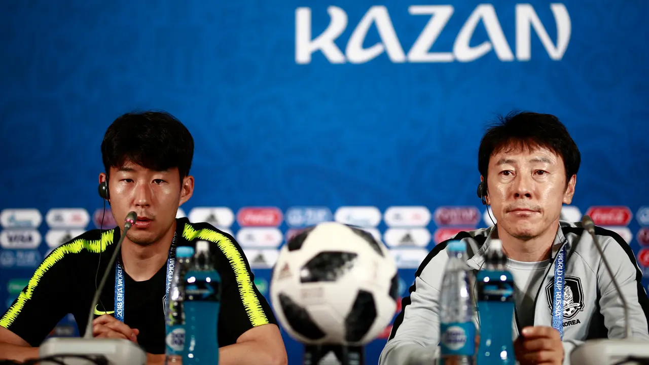 Son Heung-min bersama Shin Tae-yong.