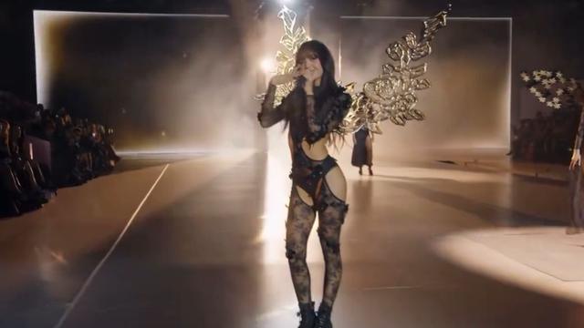 Lisa Blackpink di Victoria's Secret Show 2024 https://x.com/blackpink__ita/status/1846337099097674210?s=46&t=0NtEqwCYUNuEUaHjYORsTw