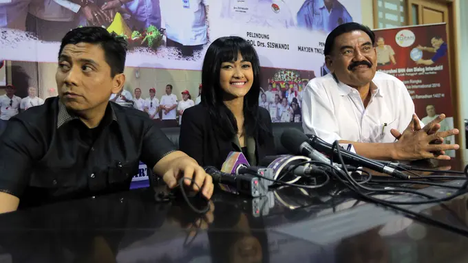 [Bintang] Julia Perez