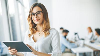 10 Wanita di Atas 50 Tahun Paling Berpengaruh di Investasi