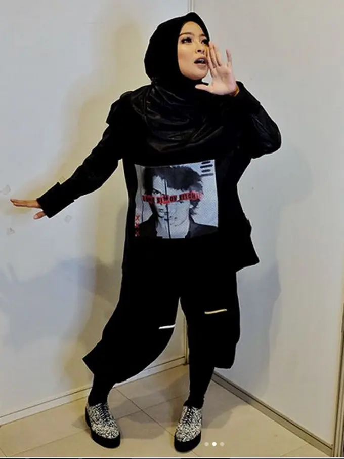 [Bintang] Tantri Kotak Berhijab