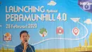 Wakil Presdir BCA Armand W. Hartono meninjau Bukit Peramun pada peluncuran Aplikasi PeramunHill 4.0 di Belitung, Jumat (28/2/2020). Aplikasi yang merupakan kolaborasi BCA dan Pengurus Bukit Peramun untuk mempermudah pengunjung menikmati objek wisata di Bukit Peramun. (Liputan6.com/HO/BCA)
