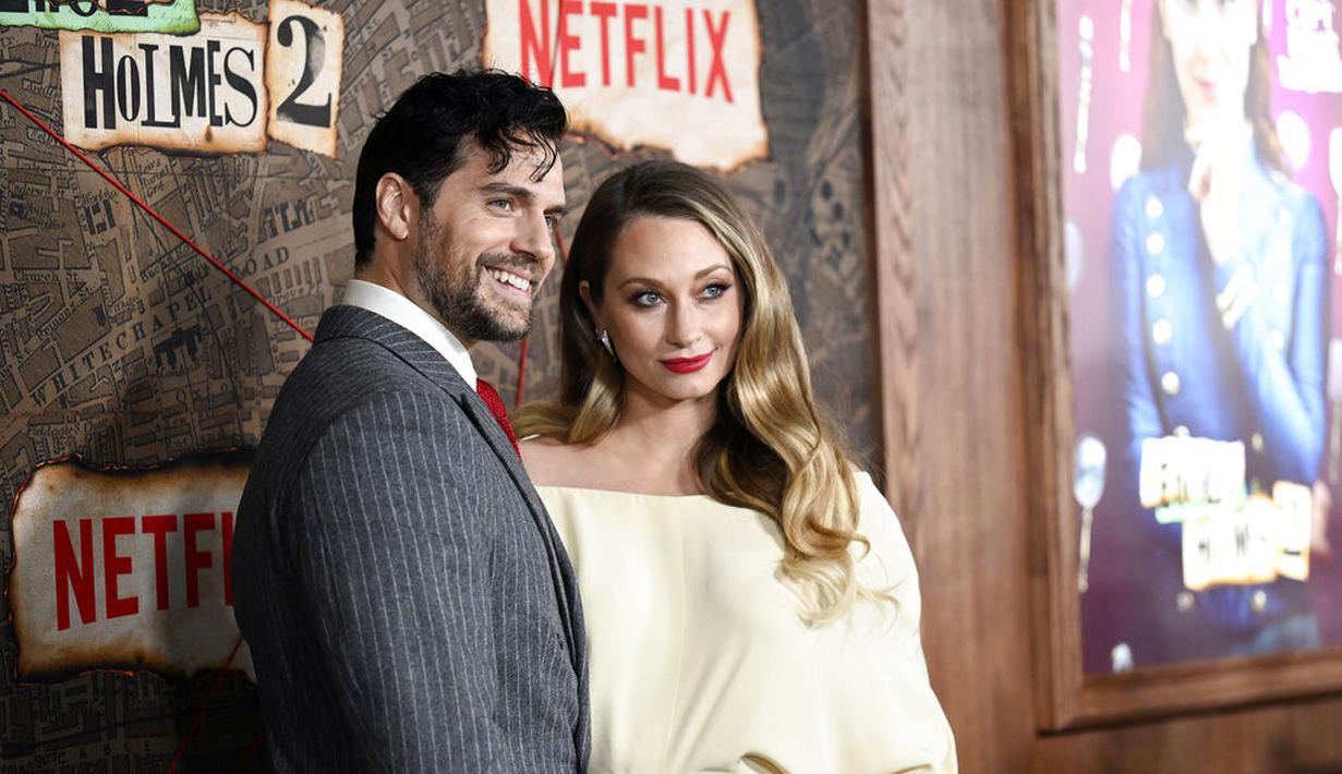 Henry Cavill dan Natalie Viscuso (Foto: Evan Agostini/Invision/AP)