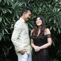 Terpaut usia 11 tahun ternyata bukan masalah untuk cinta Dita Soedarjo untuk Deny Sumargo. (Nurwahyunan/Bintang.com)