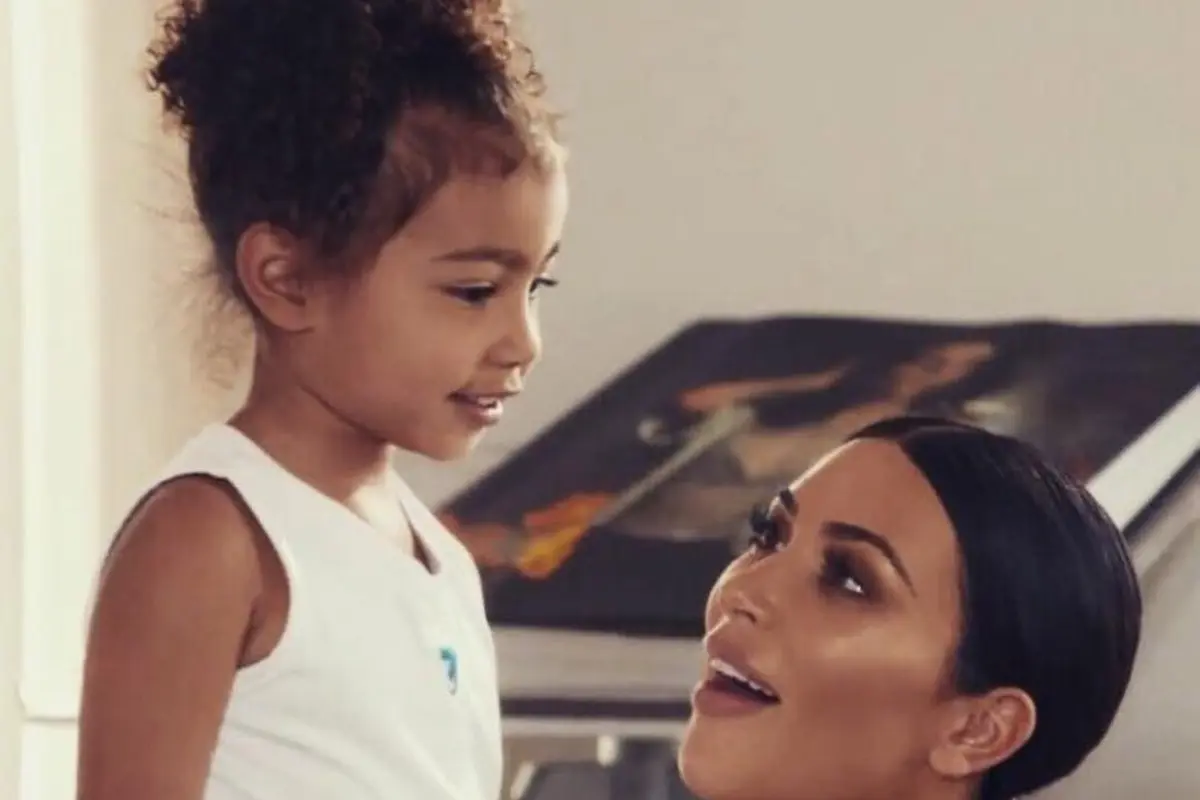 [Bintang] Kim Kardashian - North West