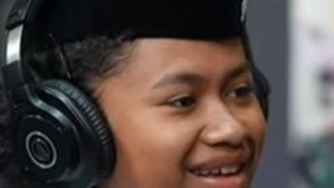 Cerita Paskibraka Lilly Wenda Ketika Sepatu Lepas Sebelah & Baki Tak Seimbang, Dalam Hati Berkata 'Baki Jangan Miring ya