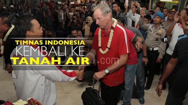 Video Timnas Indonesia kembali ke tanah air usai melakoni Piala AFF 2016 dan Alfred Riedl ucapkan terima kasih.