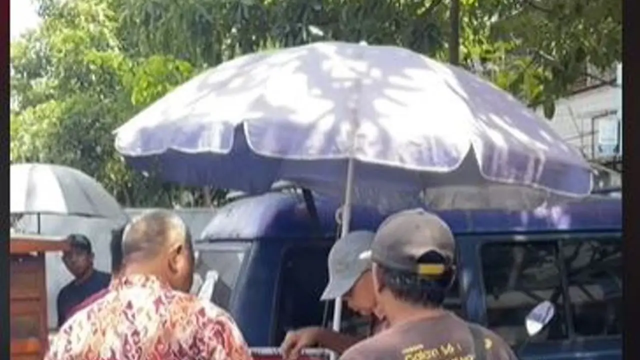 Viral Penjual Nasi Padang Motoran Laris Manis dengan Harga Rp10 Ribuan, Ternyata Korban Penggusuran