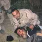 Penangkapan Saddam Hussein oleh pasukan AS 13 Desember 2003 (US Army)