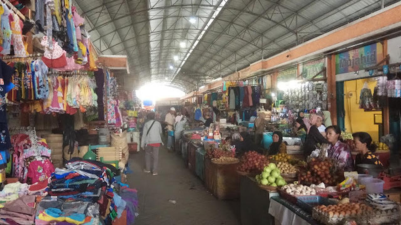 Serunya Berbelanja di Pasar Babat Lamongan, Salah Satu Pasar Tradisional Terbesar di Jatim yang Buka 24 Jam