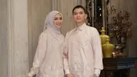 5 Model Baju Lebaran Couple Ala Citra Kirana, Inspirasi Tampil Stylish dan Serasi Sekeluarga