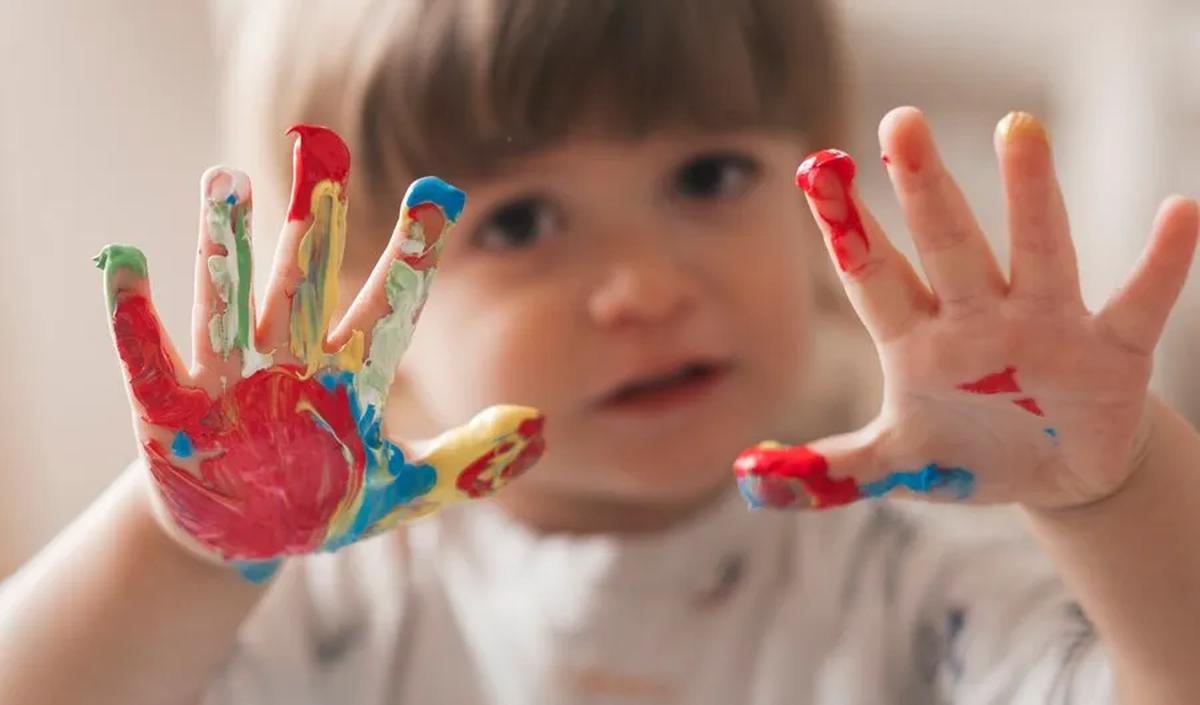 Perbedaan kemampuan sensorik dan motorik anak balita memainkan peran integral dalam pertumbuhan dan perkembangan mereka.