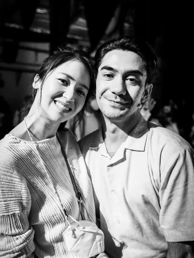 Adu Akting Lagi, Ini 7 Potret Persahabatan Laura Basuki dan Reza Rahadian