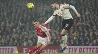 Momen tersebut terjadi saat injury time babak kedua. Kejadian bermula ketika Bradley mengalami cedera setelah berusaha menghalau bola dan mengalami pendaratan yang tidak sempurna. (AP Photo/Ian Walton)