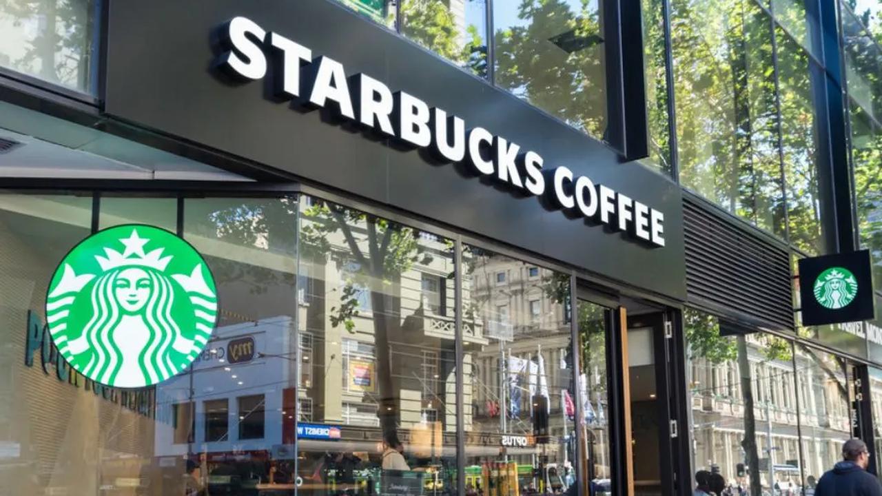 Jangan bosan juga untuk memantau media sosial Starbucks Indonesia.