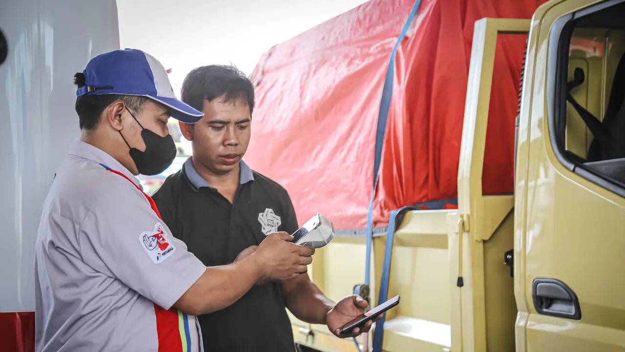 Pertamina Batalkan Syarat STNK Buat Beli BBM di Sumatera Selatan