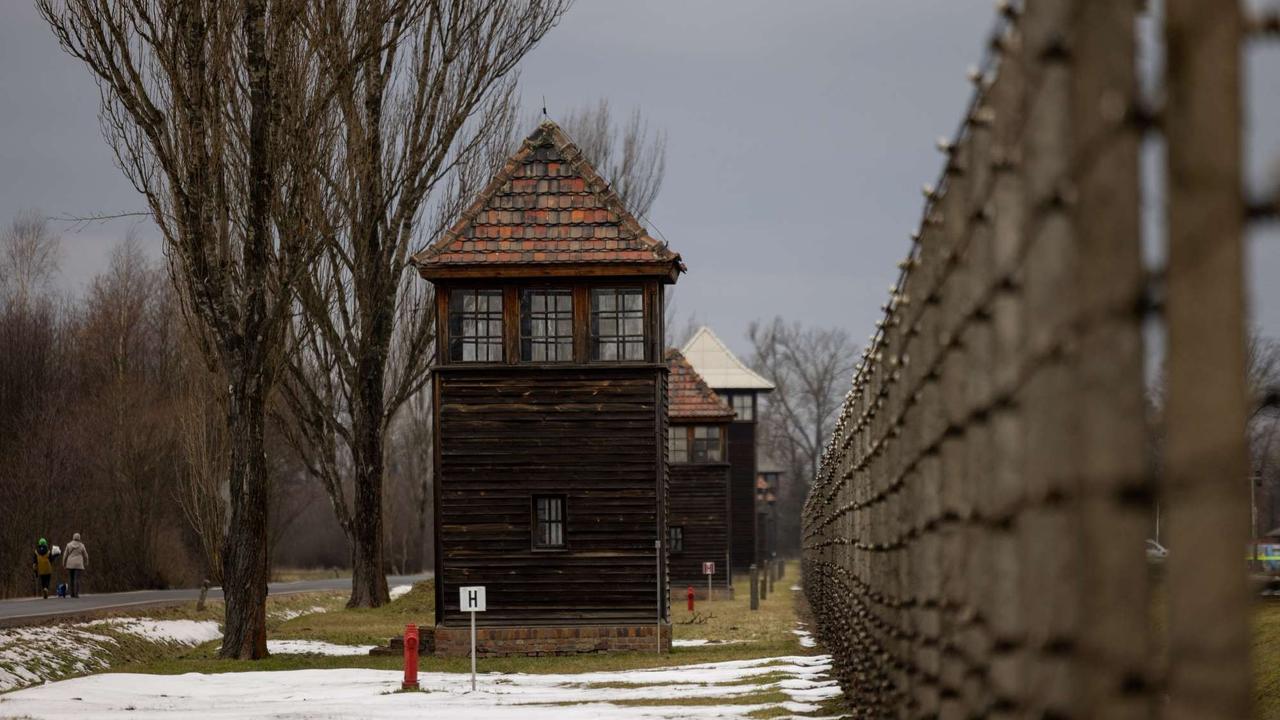 Tembok Kematian Saksi Bisu Kekejaman Nazi Eksekusi Korban Holocaust di Kamp Konsentrasi Auschwitz Polandia