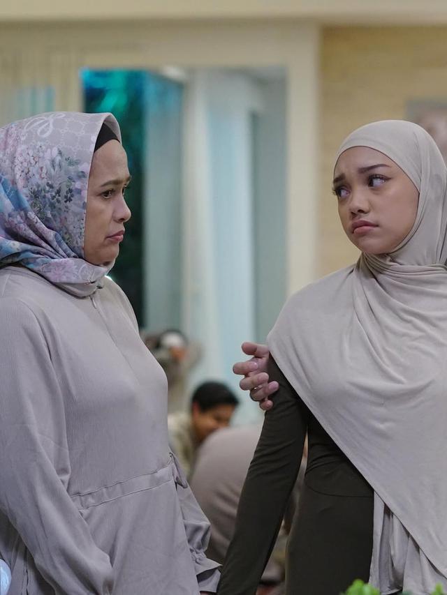 6 Potret Naura Ayu di Balik Layar Series Santri Pilihan Bunda 2